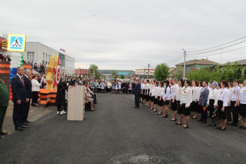Фоторепортаж с митинга в честь юбилейного Дня Победы в Старом Заинске