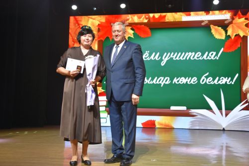 День учителя в Заинске