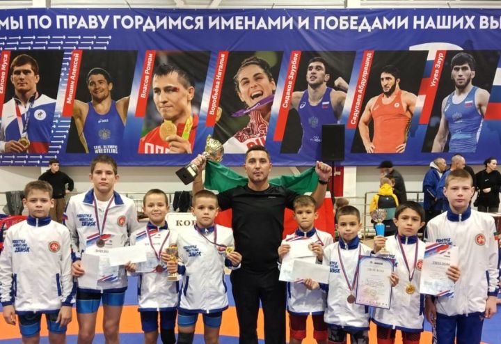 Юные борцы Заинска стали чемпионами турнира памяти Рашида Алтынбаева