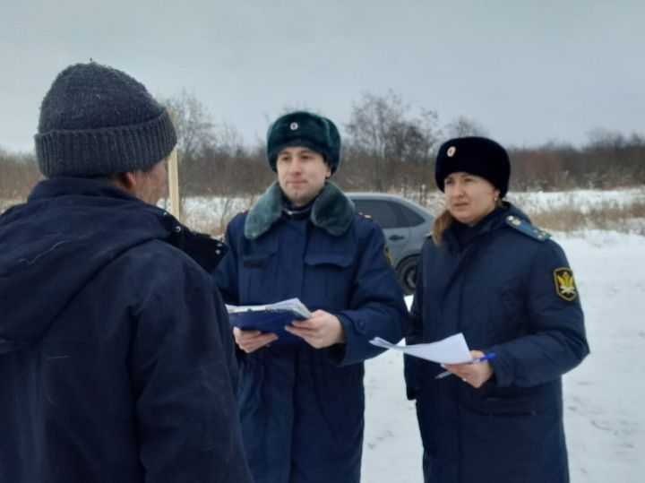 В Заинске судебные приставы проверили места проживания условно осуждённых