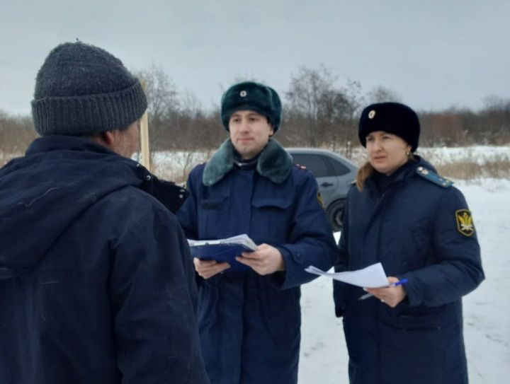 В Заинске судебные приставы проверили места проживания условно осуждённых