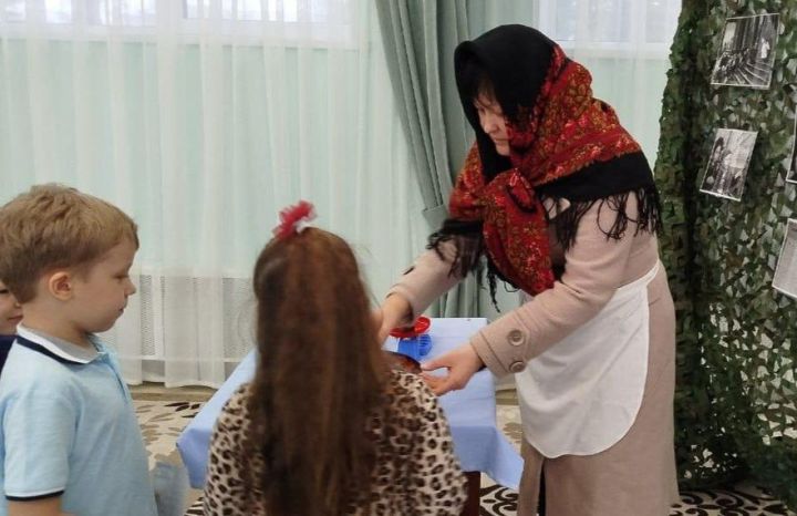 В Заинске детсадовцам раздали «блокадный хлеб»