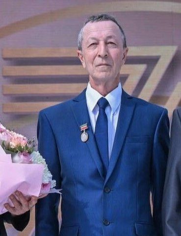 Намуслы хезмәт белән яуланган хөрмәт