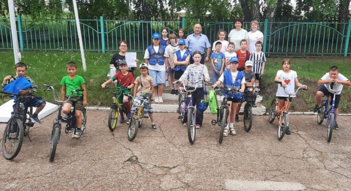 Юные велосипедисты Савалеевской школы готовы к безопасному сезону