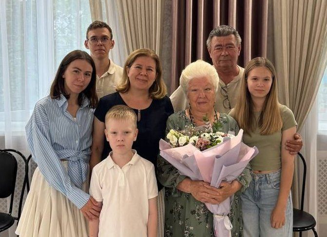 В Заинске 80-летний юбилей отметила ветеран Заинской ГРЭС Венера Кухарь