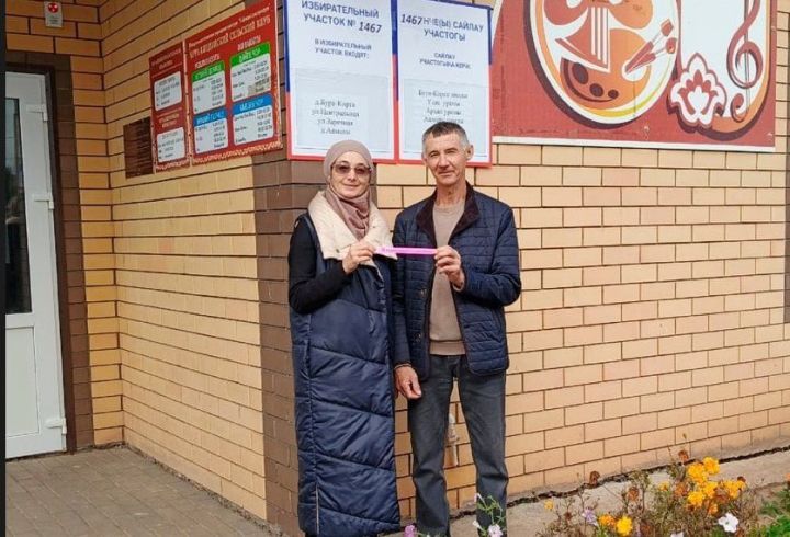Жительница Заинского района выиграла iPhone 16 в фотоконкурсе «Всей семьей на выборы»