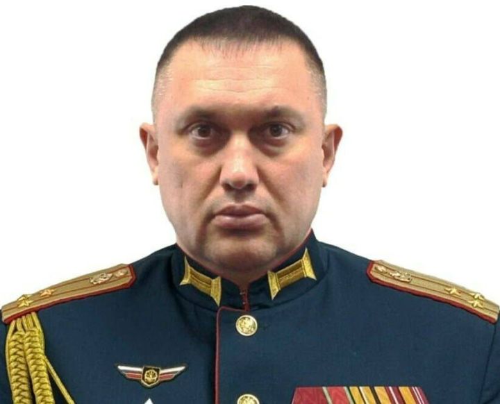 Глава военкомата РТ Юрий Беляев поздравил татарстанцев с 105-летием ведомства