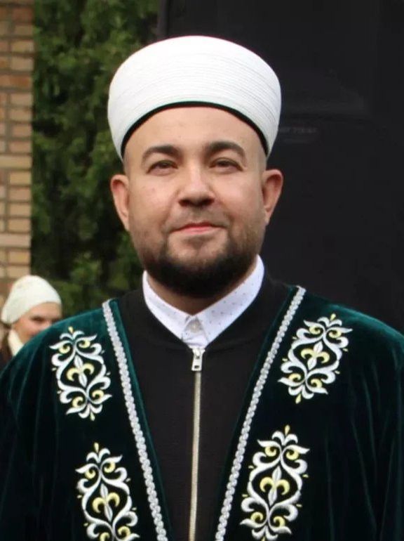 Фатих хазрат Нуруллин поздравляет заинцев с Ураза-байрамом
