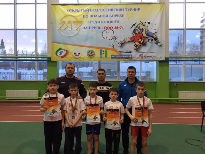 Заинцы стали призерами  Всероссийского турнира по вольной борьбе