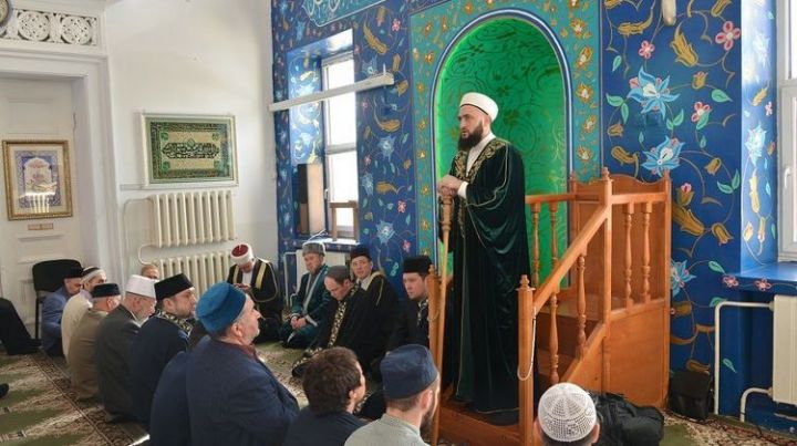Не предавать свой язык и нацию, призвал муфтий Татарстана мусульман Башкортостана
