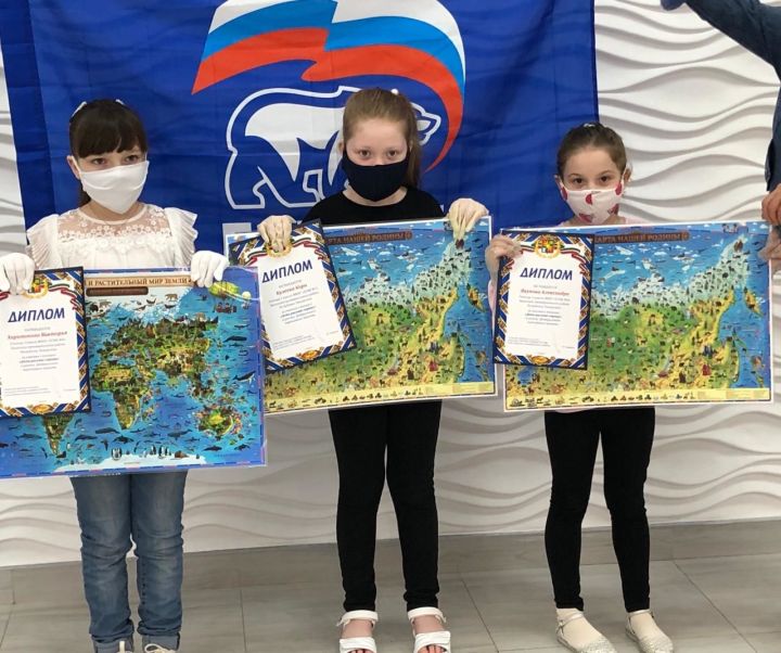 Юные заинцы приняли участие в конкурсе "Дети рисуют страну!"