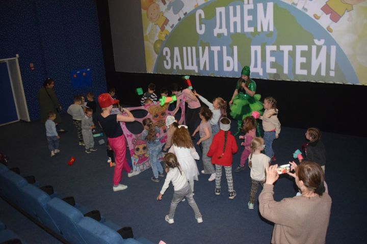 В заинском кинотеатре прошел праздник для юных жителей города