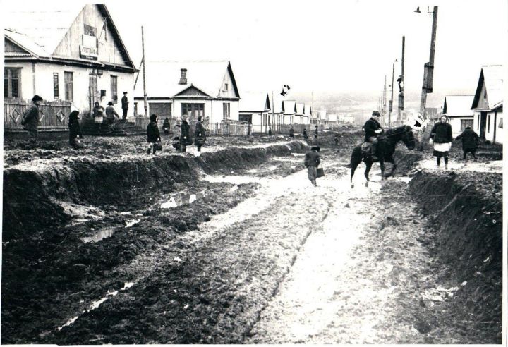 Когда село Заинск было преобразовано в рабочий поселок