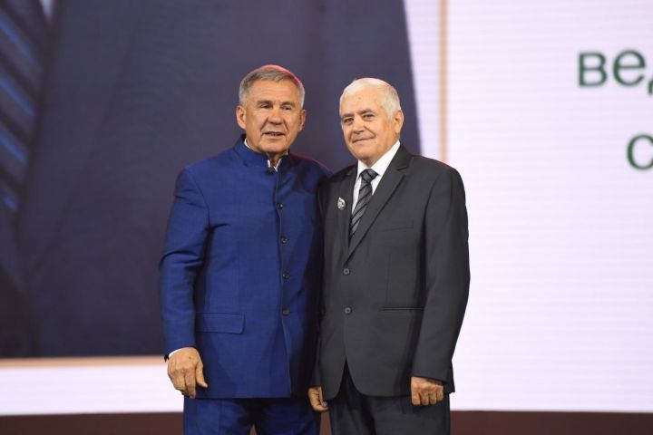 Зәйнең тырыш авыл хуҗалыгы хезмәткәренә югары исем бирелде