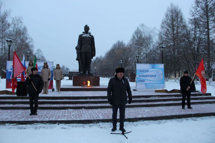 Махсус хәрби операциядә катнашучы Зәй егетләренә гуманитар ярдәм озатылды