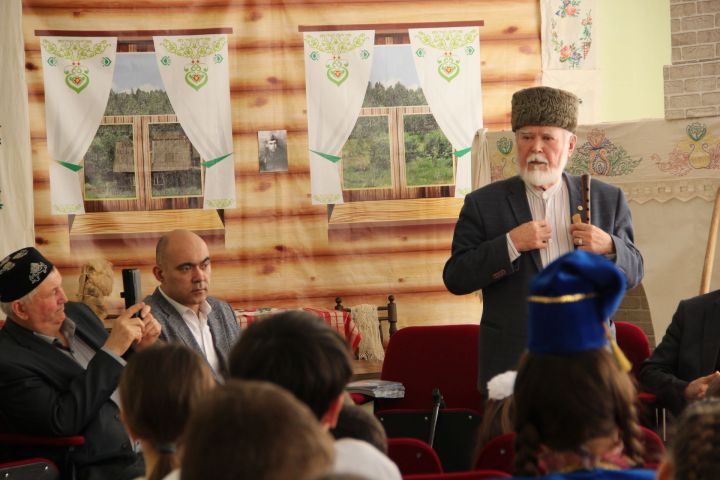 Зәйнең Түбән Биш мәктәбендә Рабит Батуллага багышлап музей ачылды