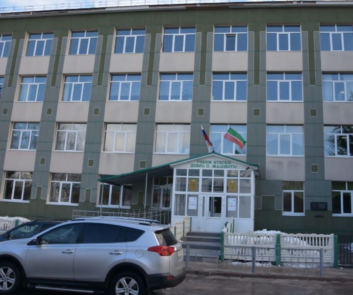 Зәйнең татар гимназиясендә яңа директор