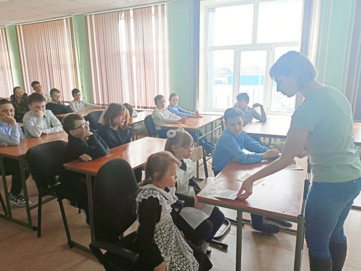 С заинскими школьниками провели беседу о дисциплине