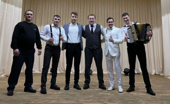 Зәй районы Аксар егете Рушат Зиннәтов хәйрия концерты уздырды