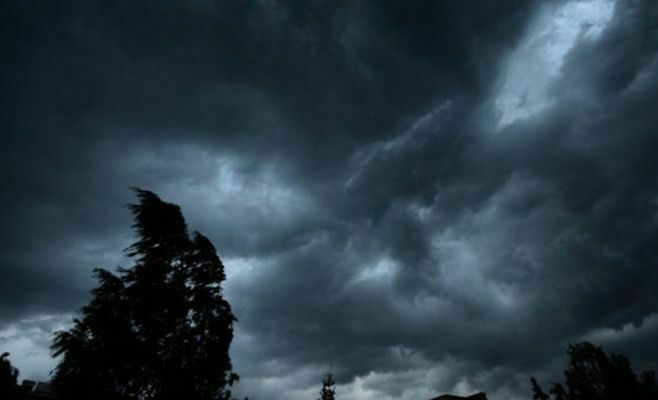 МЧС напоминает жителям Татарстана о мерах безопасности во время грозы и сильного ветра