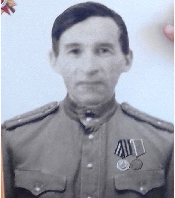 “Үлемсез полк”: Петр Уваров