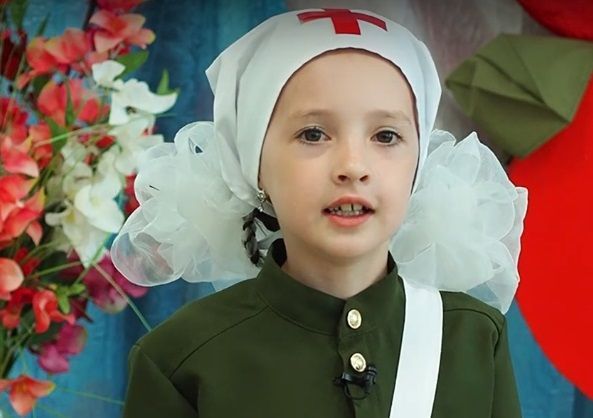 Победительница муниципального конкурса юных чтецов «Звонкое эхо Победы» Дарина Савгильдина