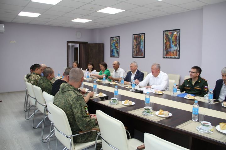 Зәйдә ялга кайткан хәрбиләр белән чираттагы очрашу узды