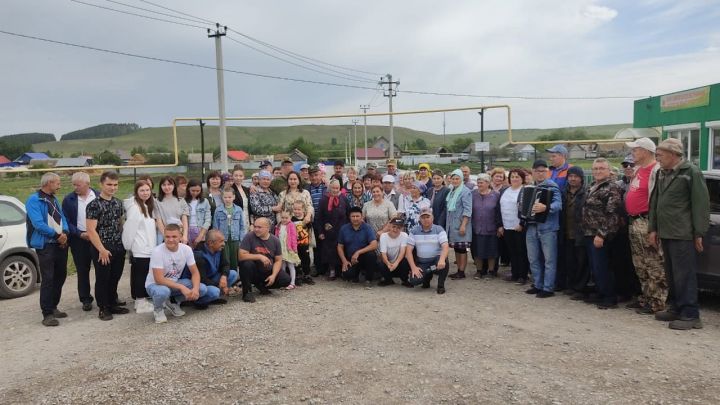 Мобилизациягә алынган Сарсаз-Баграж егете Сабантуй үткәрергә 15 мең сум акча бирде