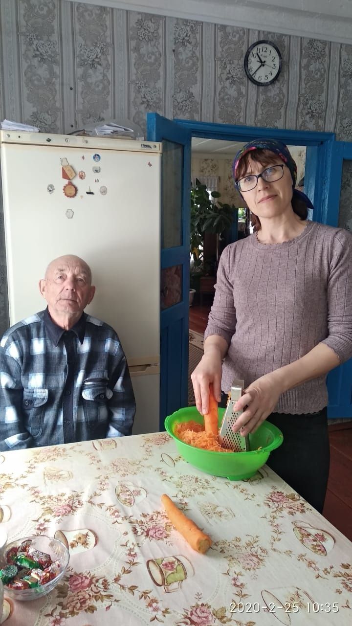 Өлкәннәргә җан җылысын биреп эшли