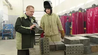 Студенты колледжа делятся теплом с бойцами