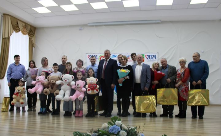 В Заинске официально дан старт Году семьи