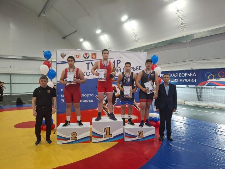 Заинский спортсмен занял первое место на Открытом первенстве по греко-римской борьбе