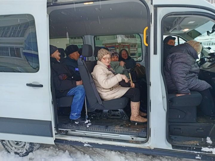 В Заинске маломобильным гражданам помогли пройти диспансеризацию