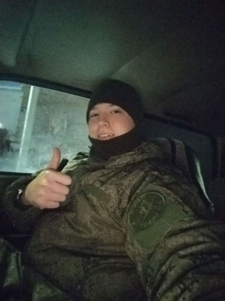 17 яшьлек егет хәрбиләргә булыша