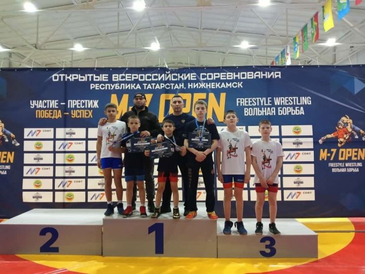 Заинские борцы стали призерами Всероссийских соревнований