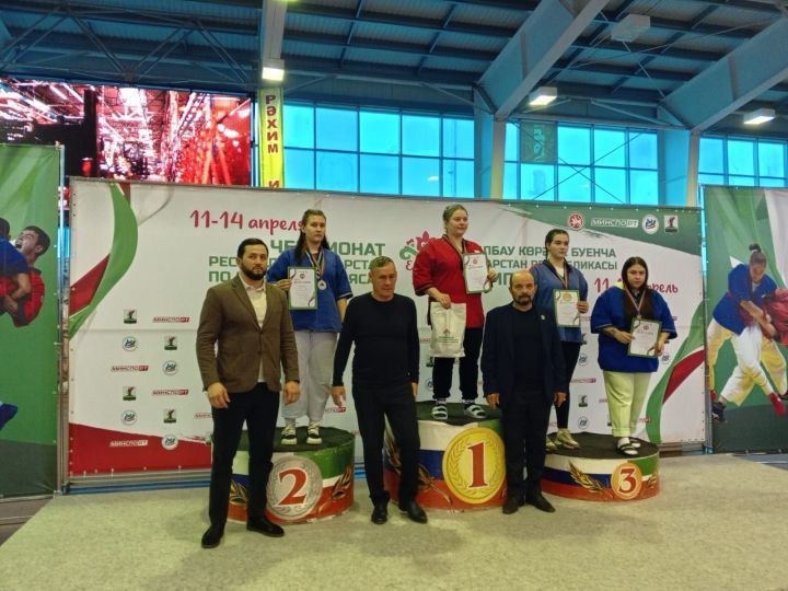Заинская спортсменка стала Чемпионкой Татарстана по борьбе на поясах