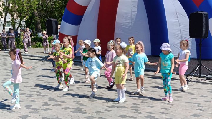 В Заинске отмечают Международный день защиты детей