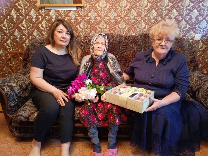 Жительнице Заинска, ветерану труда Марии Новокуповой исполнился 101 год