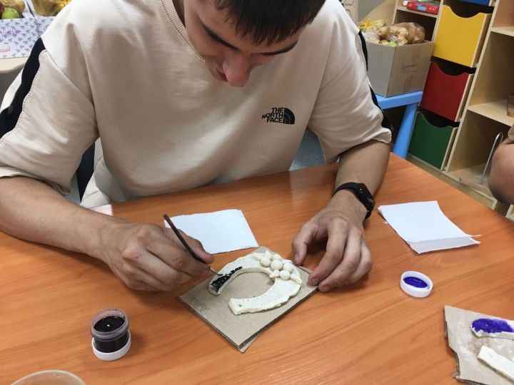 Зәй социаль хезмәт алучылар гаилә иминлеге оберегын ясадылар
