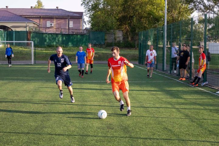 В Заинске стартовало Первенство по мини-футболу среди команд предприятий