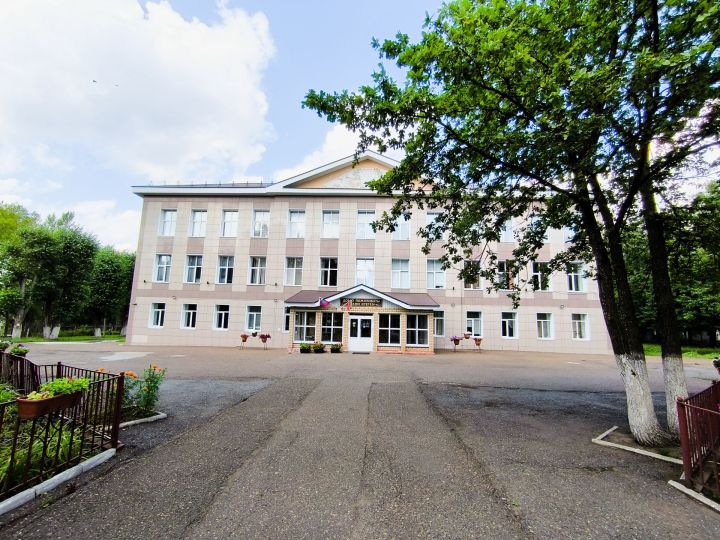 Район мәгариф учреждениеләре яңа уку елына әзер
