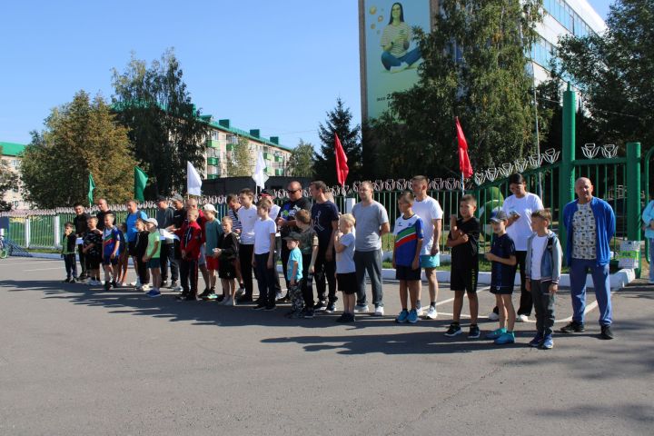 В Заинске прошли соревнования между командами отцов и сыновей