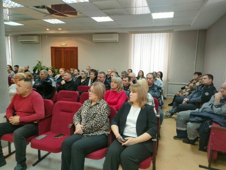 В Заинске стартовали встречи с жителями и трудовыми коллективами