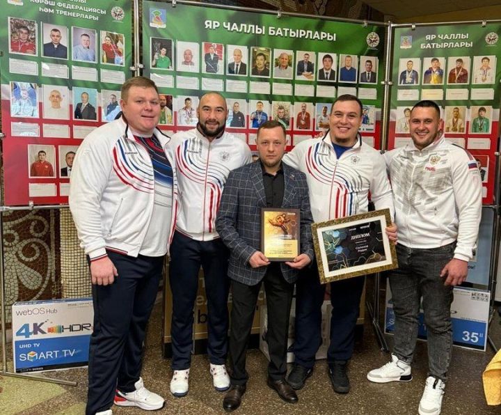 Якташыбыз Илнур Хәйбуллин  елның иң яхшы тренеры булып танылды