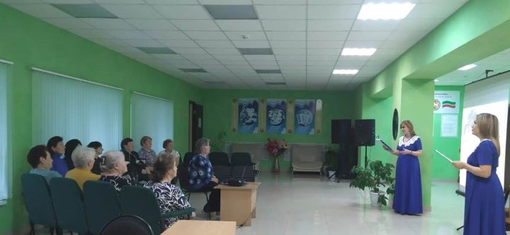 Поэтический вечер в ГДК «Мирный»: Цветаева и Есенин в гостях у литературного кафе