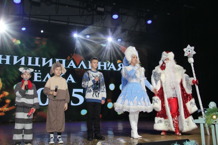 Зәйдә узган уку алдынгылары чыршы бәйрәменнән фоторепортаж