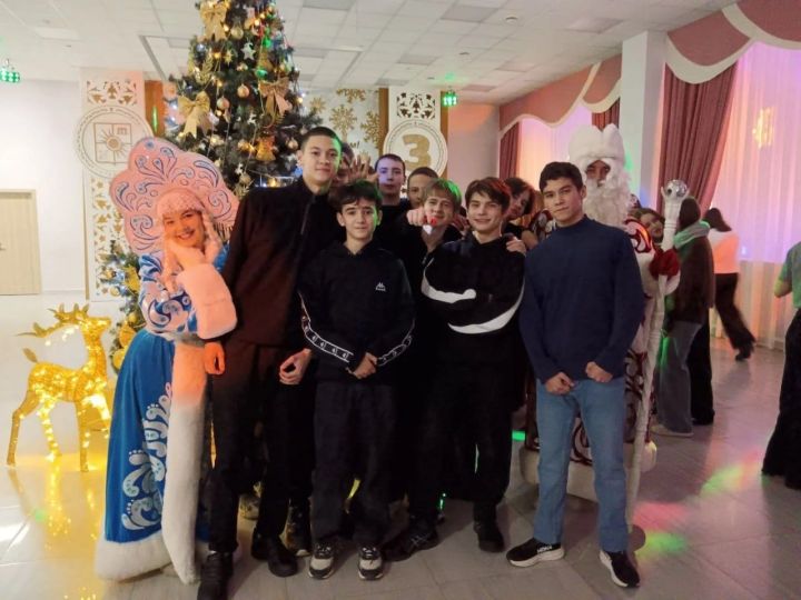 В ДК «Энергетик» дан старт предновогодним праздникам