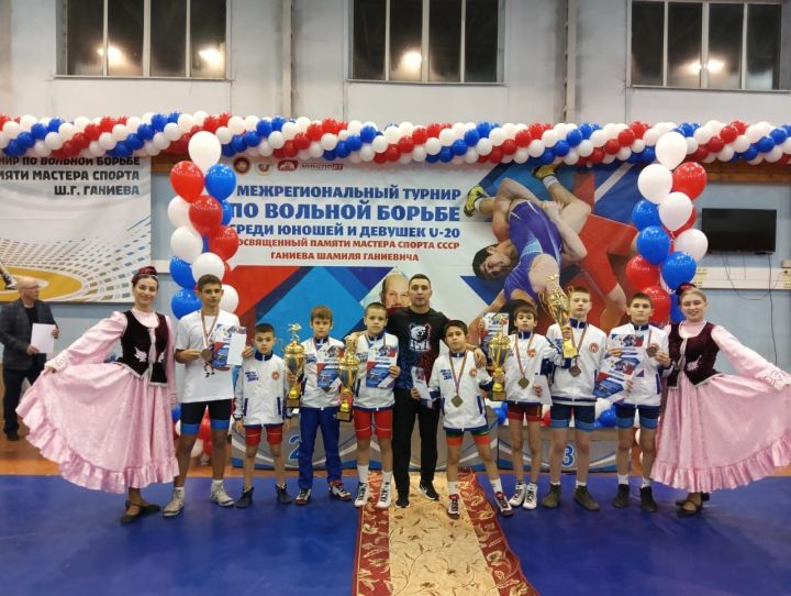 Зәй көрәшчеләре халыкара турнирдан җиңүләр белән кайттылар