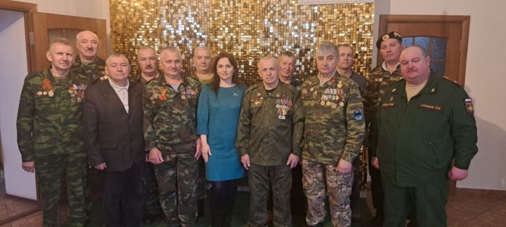Зәйдә заводта эшләүче хәрби хәрәкәтләр ветераннарын хөрмәтләделәр