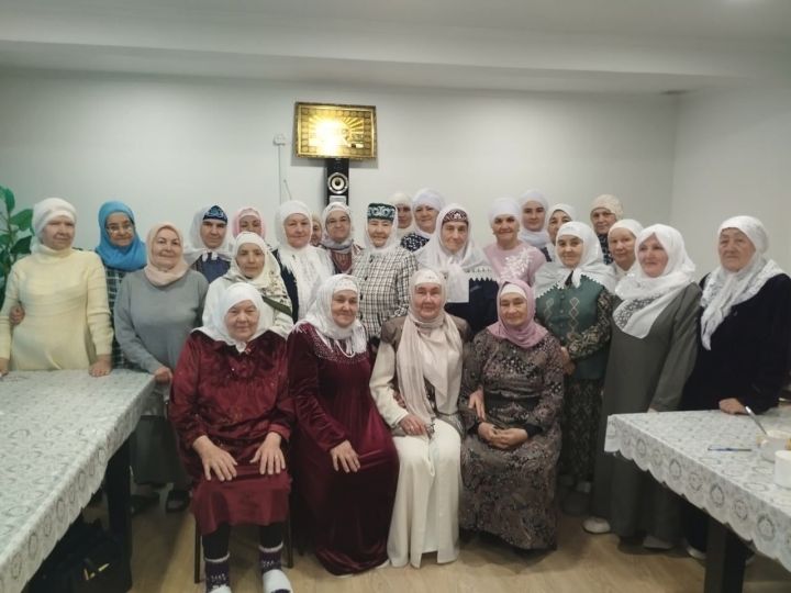 В старозаинской мечети «Билал» прошел праздник татарского платка